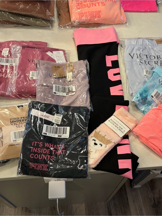 PINK Victoria's Secret Pants - Victoria Secret PINK 🩷 3 shorts, 3 pants, 1 Tee, 1 sweatshirt, 1 Sandal, 1 Socks